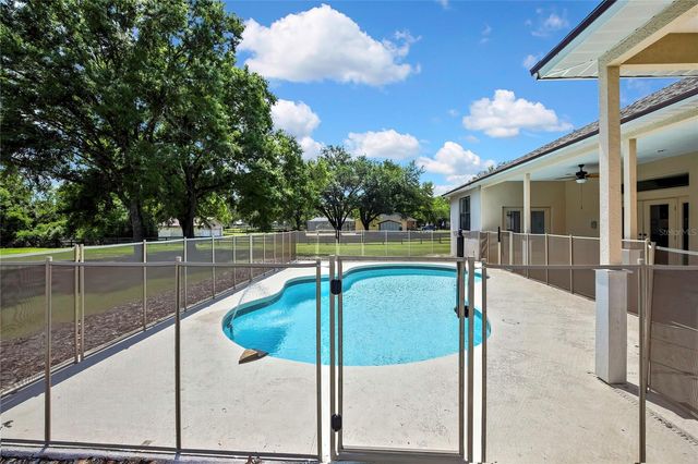 18401 30TH STREET, Lutz, FL 33559