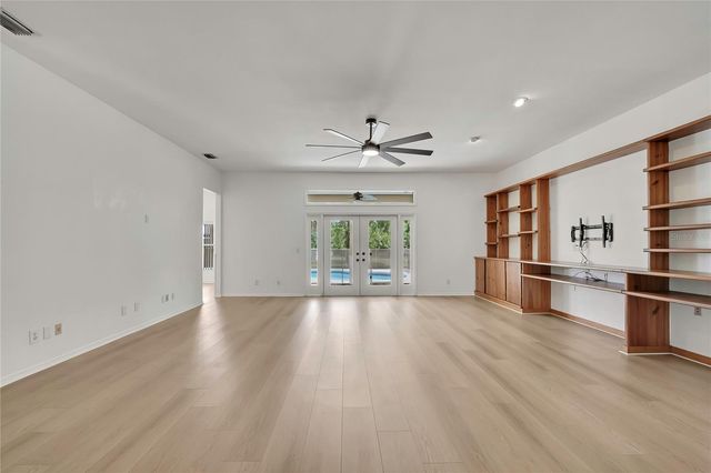 18401 30TH STREET, Lutz, FL 33559