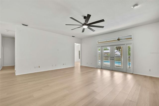 18401 30TH STREET, Lutz, FL 33559