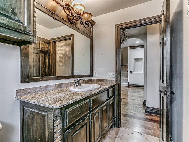 16233 Josiah Place, Edmond, OK 73013