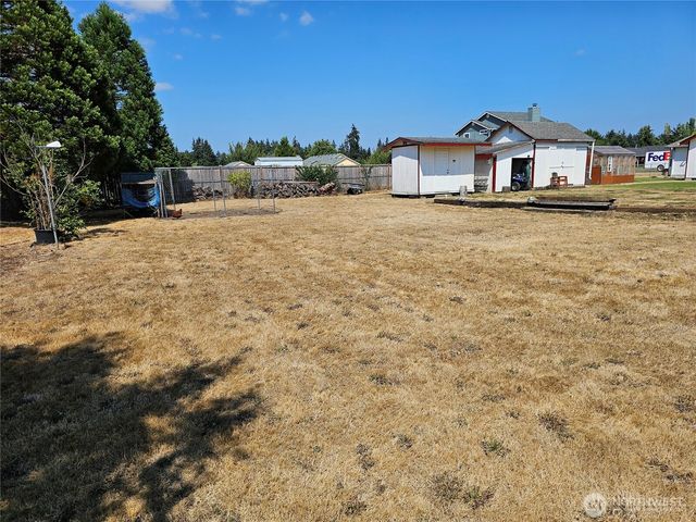 9214 Applegate Loop SW, Rochester, WA 98579