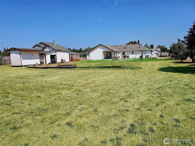 9214 Applegate Loop SW, Rochester, WA 98579
