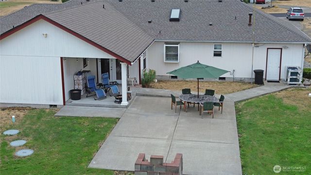 9214 Applegate Loop SW, Rochester, WA 98579