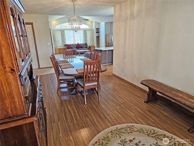 9214 Applegate Loop SW, Rochester, WA 98579