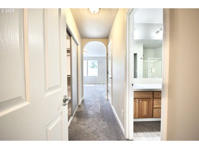 11759 Sw MURRE Ter 550, Beaverton, OR 97007