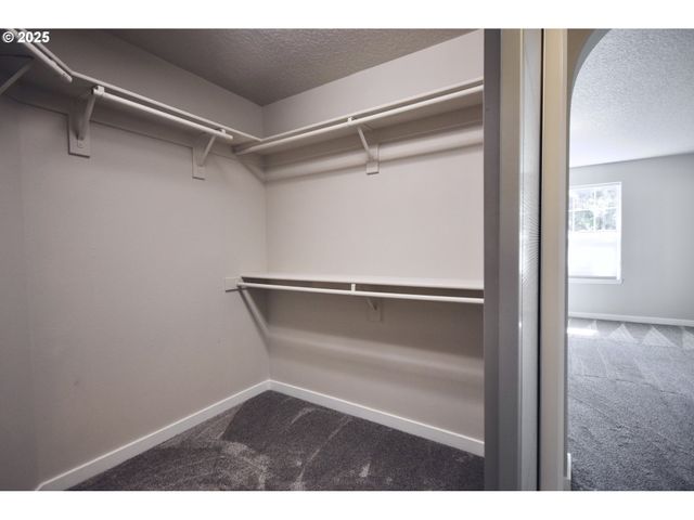11759 Sw MURRE Ter 550, Beaverton, OR 97007