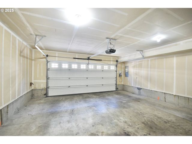 11759 Sw MURRE Ter 550, Beaverton, OR 97007