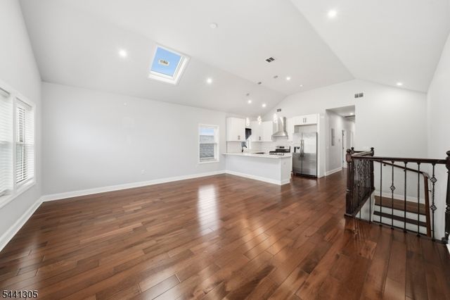 19 Terhune Ave, Jersey City, NJ 07305