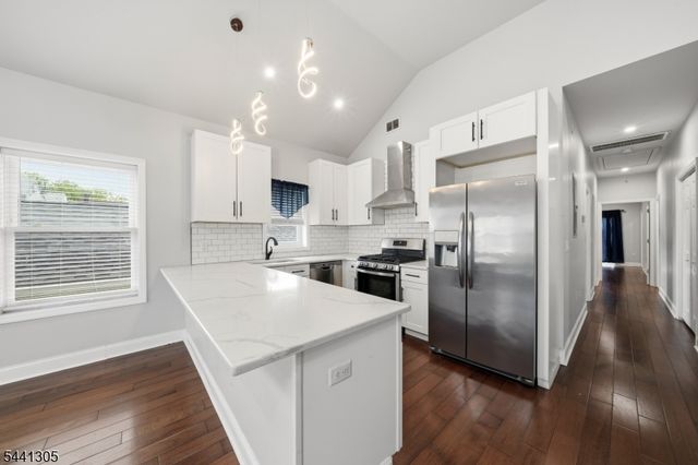 19 Terhune Ave, Jersey City, NJ 07305