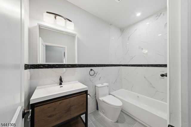 19 Terhune Ave, Jersey City, NJ 07305