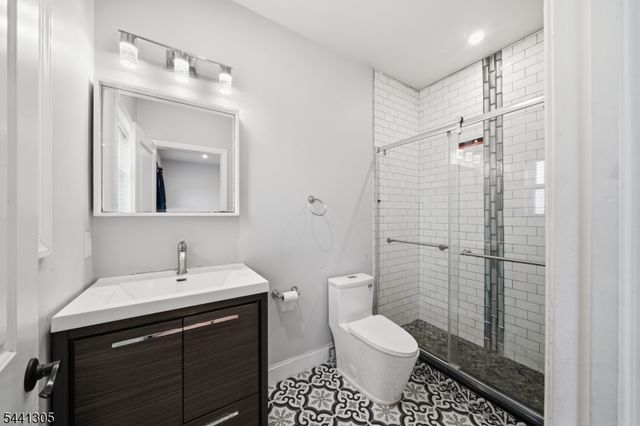 19 Terhune Ave, Jersey City, NJ 07305
