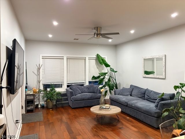 19 Terhune Ave, Jersey City, NJ 07305
