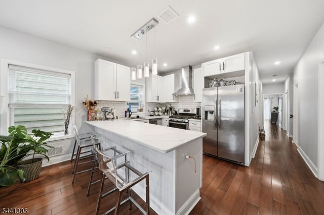19 Terhune Ave, Jersey City, NJ 07305