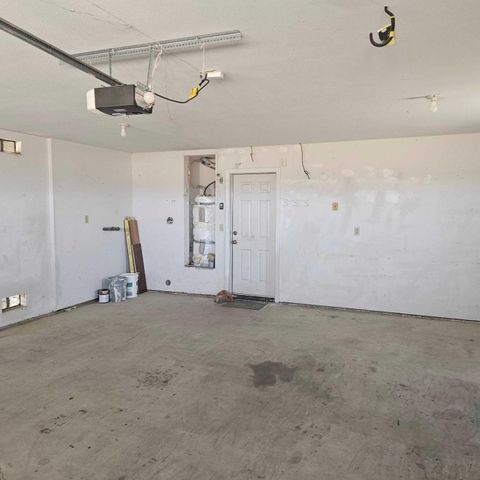 19321 97th Street, California City, CA 93505