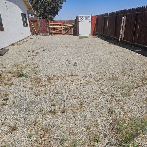 19321 97th Street, California City, CA 93505