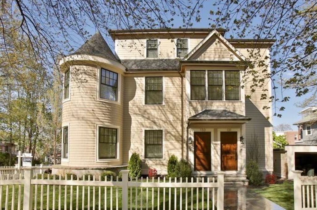 131 Winchester St 131, Brookline, MA 02446