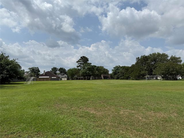 21015 Waymare Lane, Spring, TX 77388