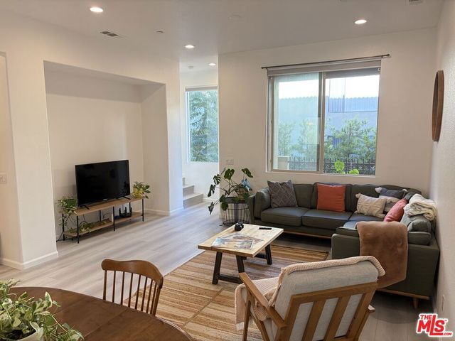 5046 Mosaic Court, Los Angeles, CA 90041