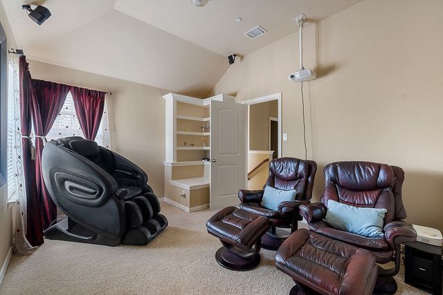 2007 SHOAL CREEK Trail, Garland, TX 75044