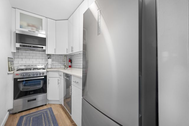 5440 Little Neck Pkwy Apt 6G, New York City, NY 11362