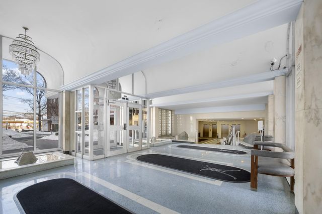 5440 Little Neck Pkwy Apt 6G, New York City, NY 11362