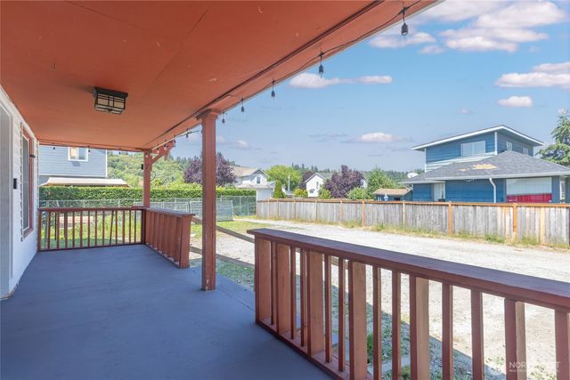 709 Celery Avenue, Algona, WA 98001