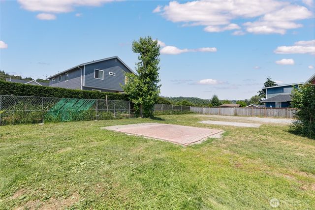 709 Celery Avenue, Algona, WA 98001