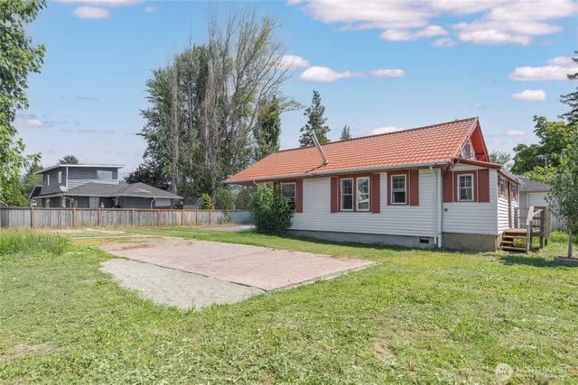 709 Celery Avenue, Algona, WA 98001