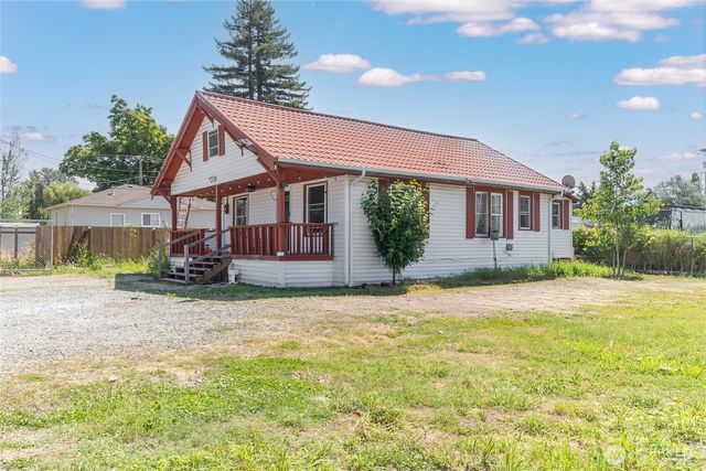 709 Celery Avenue, Algona, WA 98001