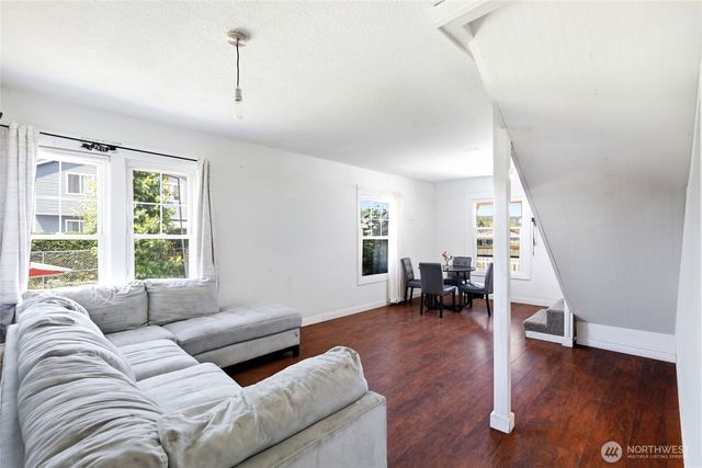 709 Celery Avenue, Algona, WA 98001
