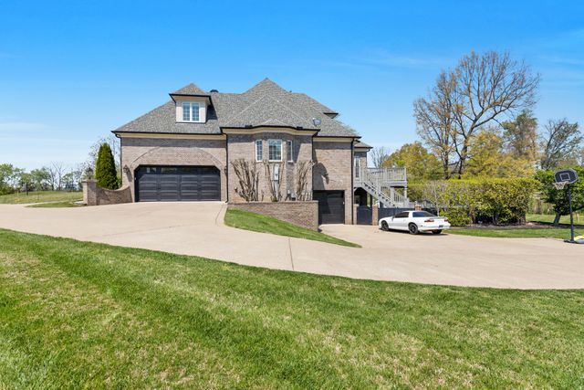 835 Savannah West Ct, Springfield, TN 37172