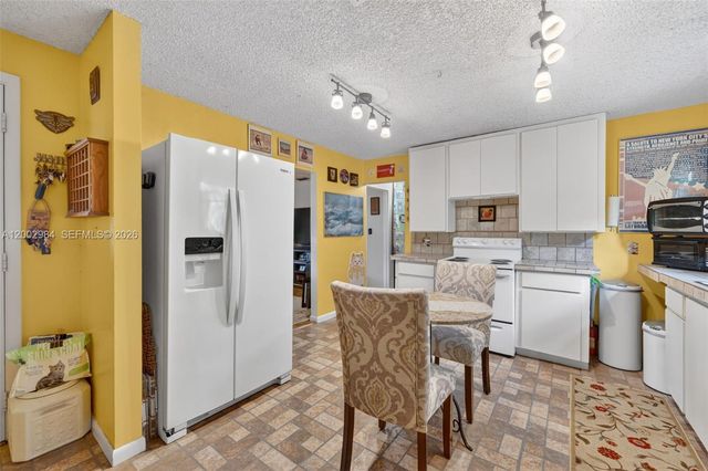 1490 NW 8th St, Homestead, FL 33030