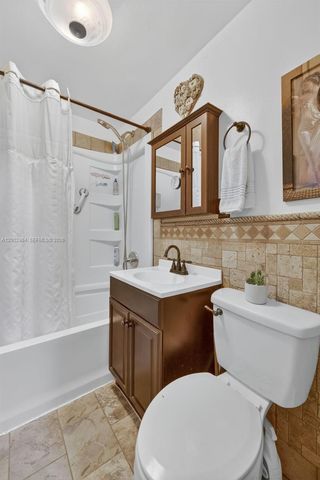 1490 NW 8th St, Homestead, FL 33030
