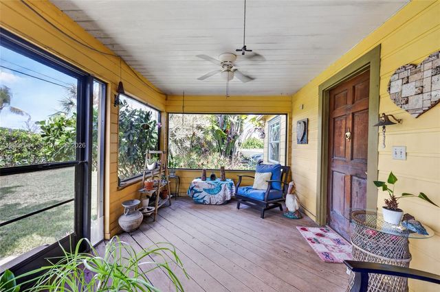 1490 NW 8th St, Homestead, FL 33030