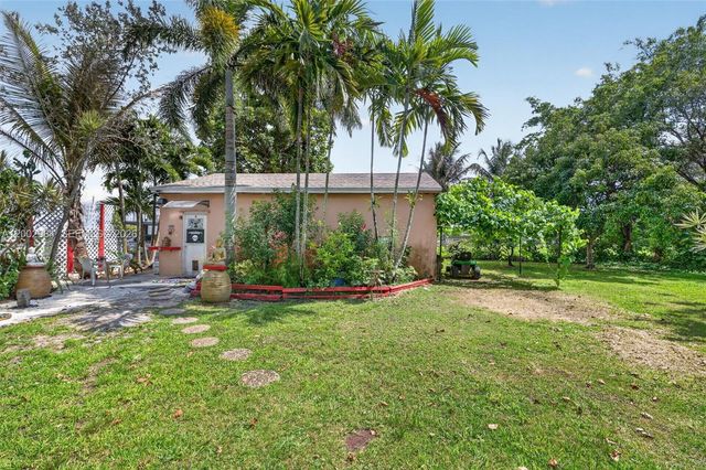 1490 NW 8th St, Homestead, FL 33030