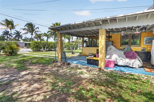 1490 NW 8th St, Homestead, FL 33030