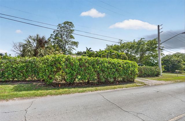1490 NW 8th St, Homestead, FL 33030