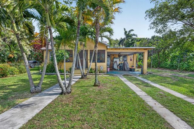 1490 NW 8th St, Homestead, FL 33030