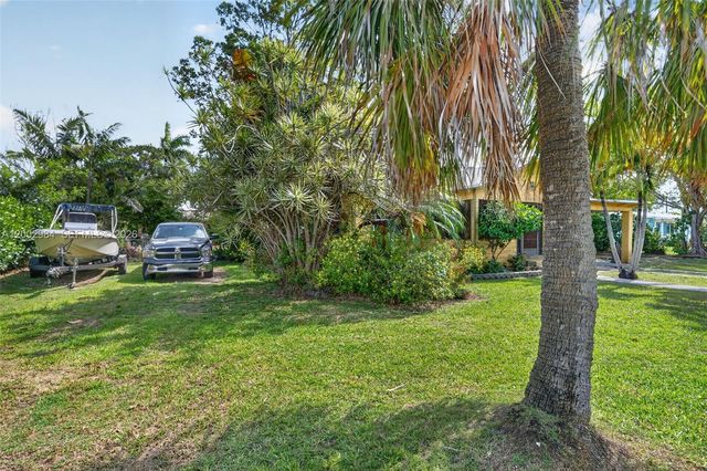 1490 NW 8th St, Homestead, FL 33030
