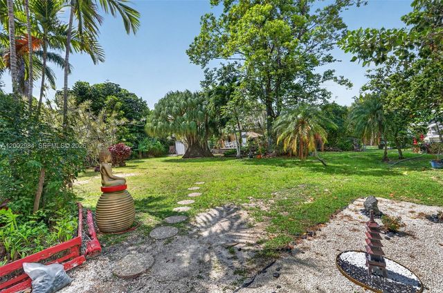 1490 NW 8th St, Homestead, FL 33030