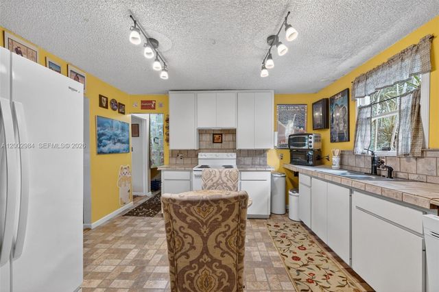 1490 NW 8th St, Homestead, FL 33030