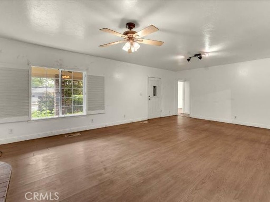 Image 10 of property listing at 1129 Dewsnup Avenue, Gridley, CA 95948