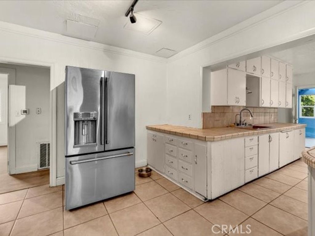 Image 13 of property listing at 1129 Dewsnup Avenue, Gridley, CA 95948