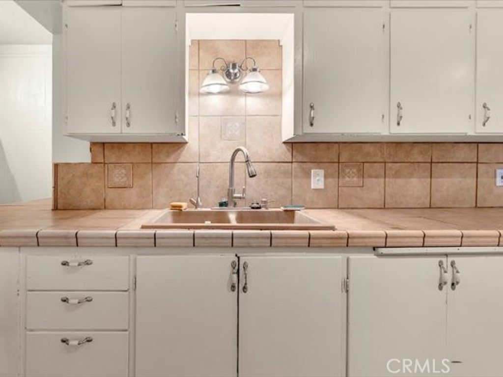 Image 16 of property listing at 1129 Dewsnup Avenue, Gridley, CA 95948