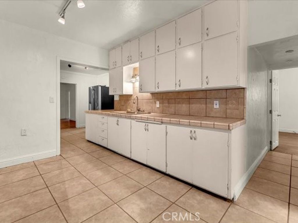 Image 17 of property listing at 1129 Dewsnup Avenue, Gridley, CA 95948