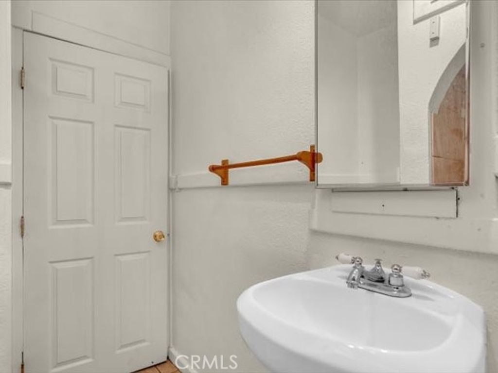 Image 26 of property listing at 1129 Dewsnup Avenue, Gridley, CA 95948