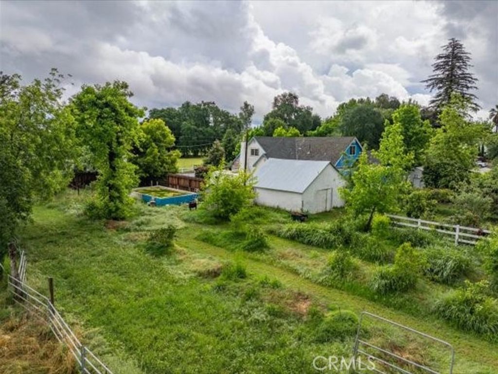 Image 3 of property listing at 1129 Dewsnup Avenue, Gridley, CA 95948