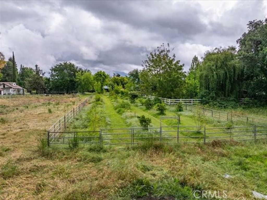 Image 69 of property listing at 1129 Dewsnup Avenue, Gridley, CA 95948