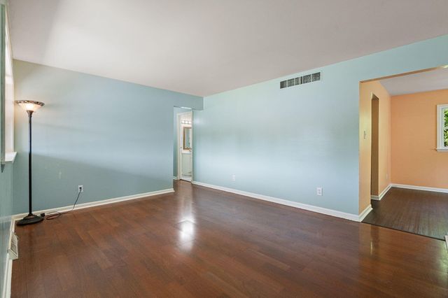 518 Merrillville Road, Crown Point, IN 46307