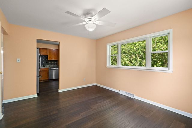 518 Merrillville Road, Crown Point, IN 46307